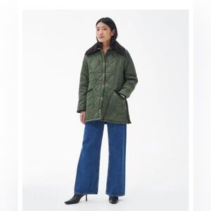 NWT BARBOUR MODERN LIDDESDALE QUILT US 10 Olive Green w/ Brown Corduroy Collar